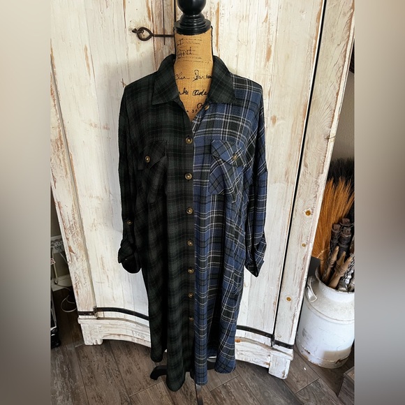 Torrid Flannel Gauze Oversized Shacket - Picture 5 of 9